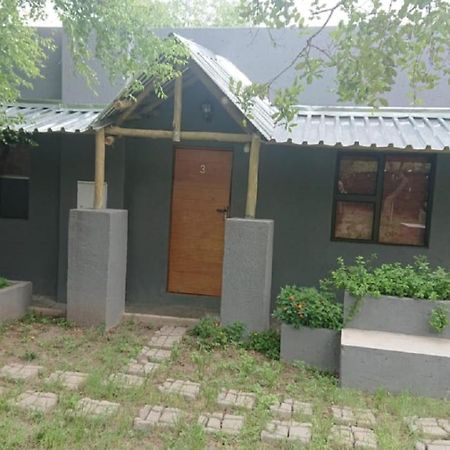 Svh Bush Lodge Marloth Park Exteriör bild