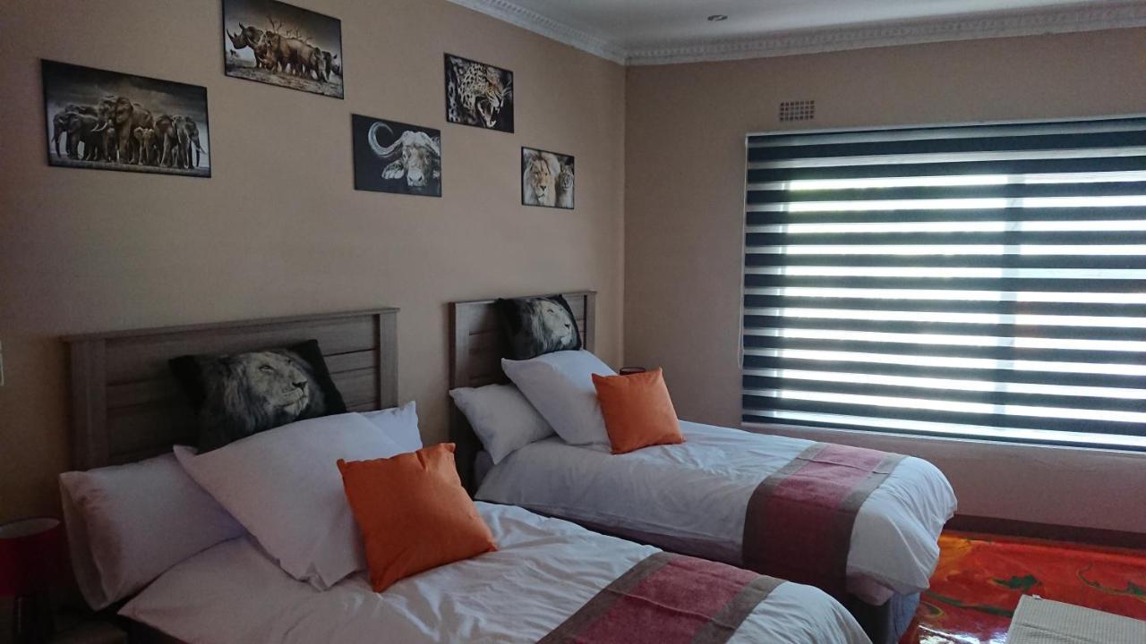 Svh Bush Lodge Marloth Park Exteriör bild